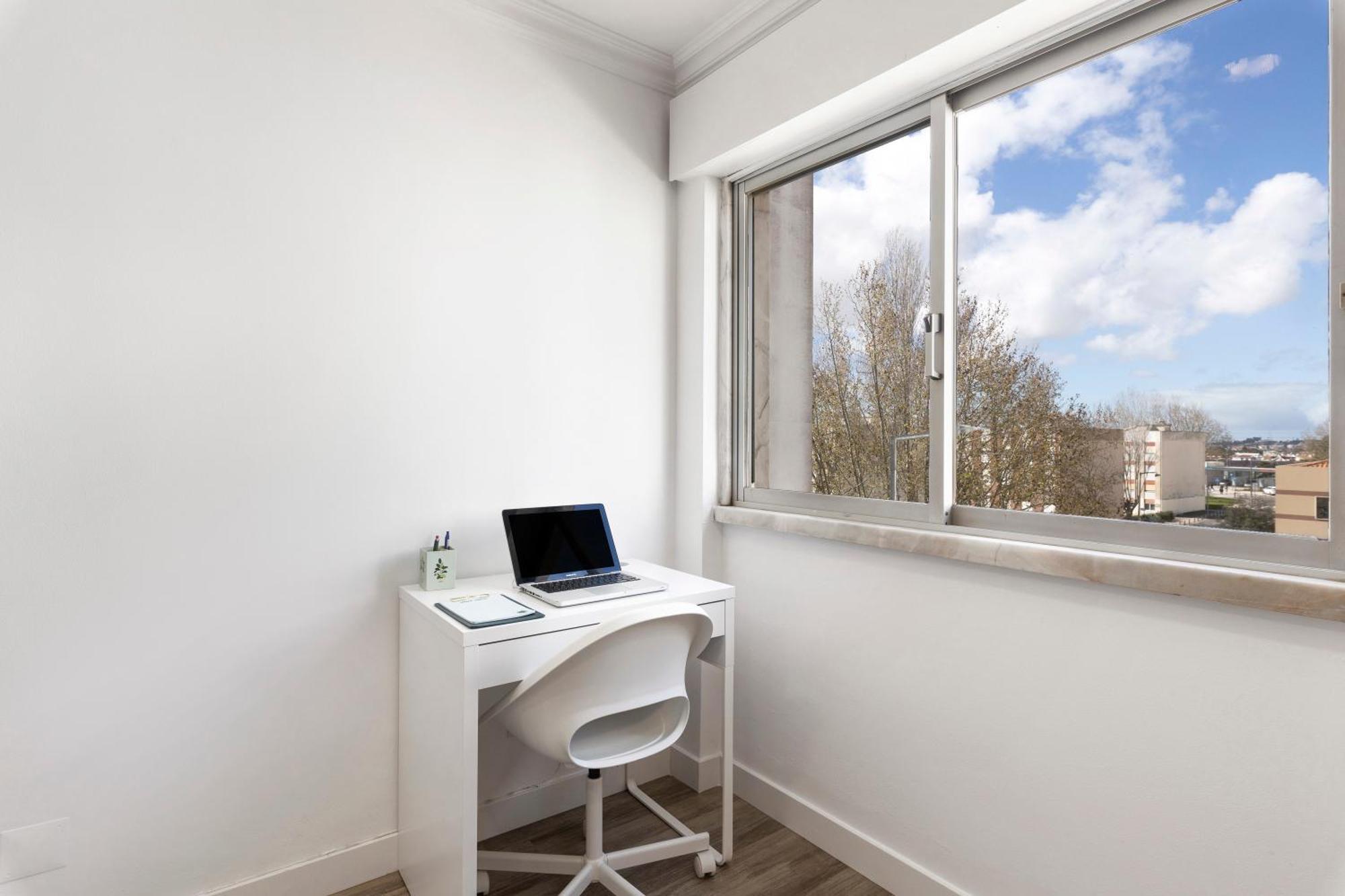 Happy Apartment