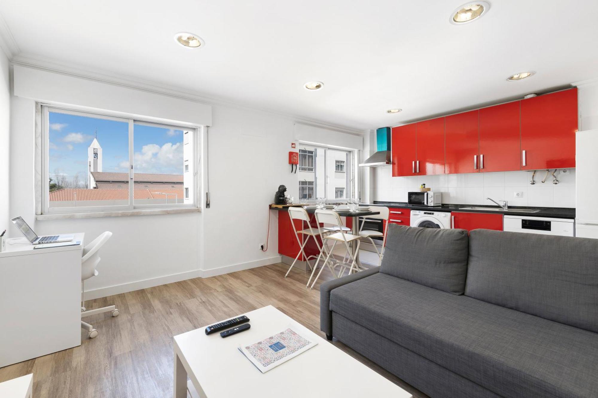 Happy Apartment *